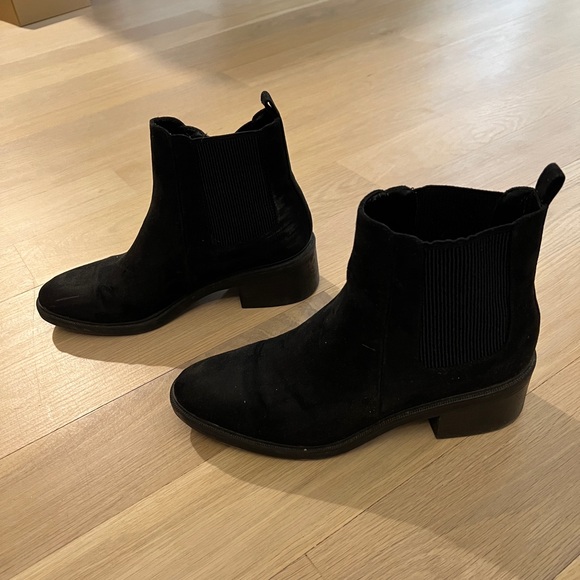 Black Suede Chelsea boots Ankle Booties Bershka - Picture 2 of 3
